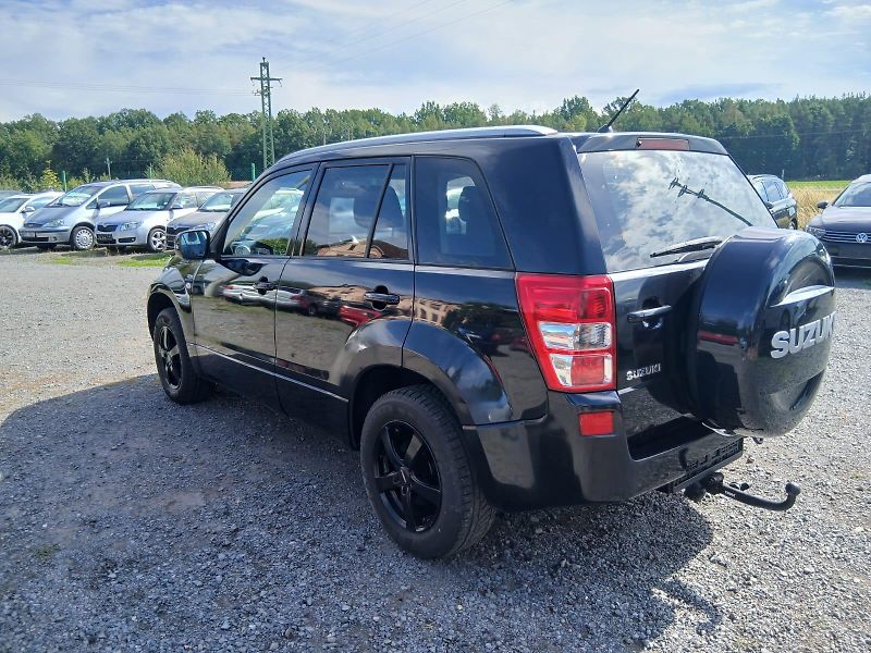 Suzuki Grand Vitara 1.9 DDiS, 4x4, nové rozvody - fotka 13 z 39