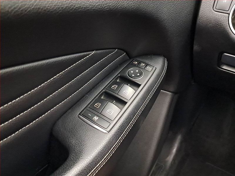 Mercedes-Benz Třídy M (2012) ML 350 BlueTEC, 4X4, Automat - fotka 16 z 21