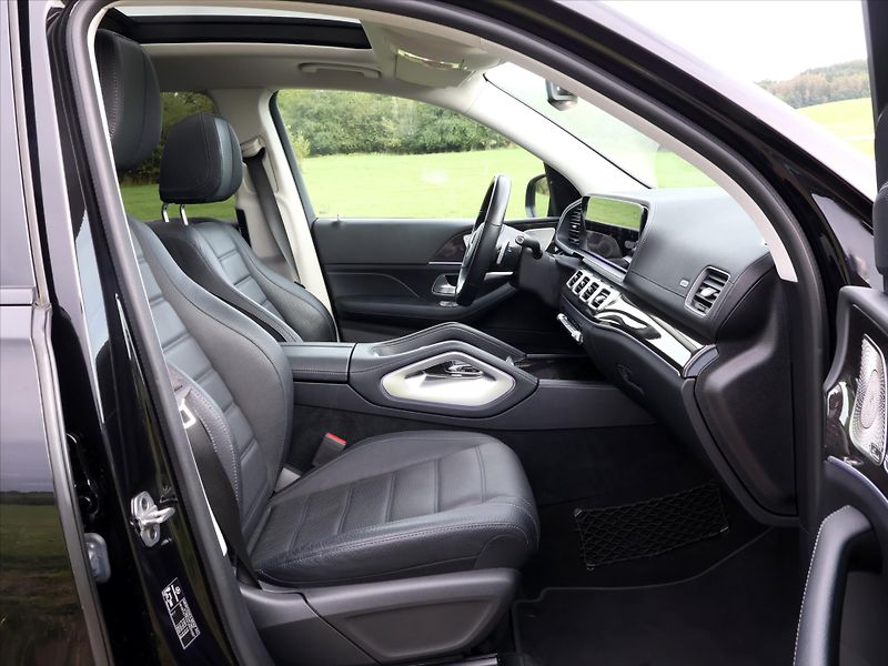 Mercedes-Benz GLS 2,9 400d 4MATIC AMG CZ DPH - fotka 16 z 49