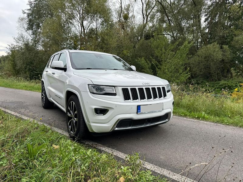 Jeep Grand Cherokee (2013)  Jeep Grand Cherokee Overland - fotka 2 z 13