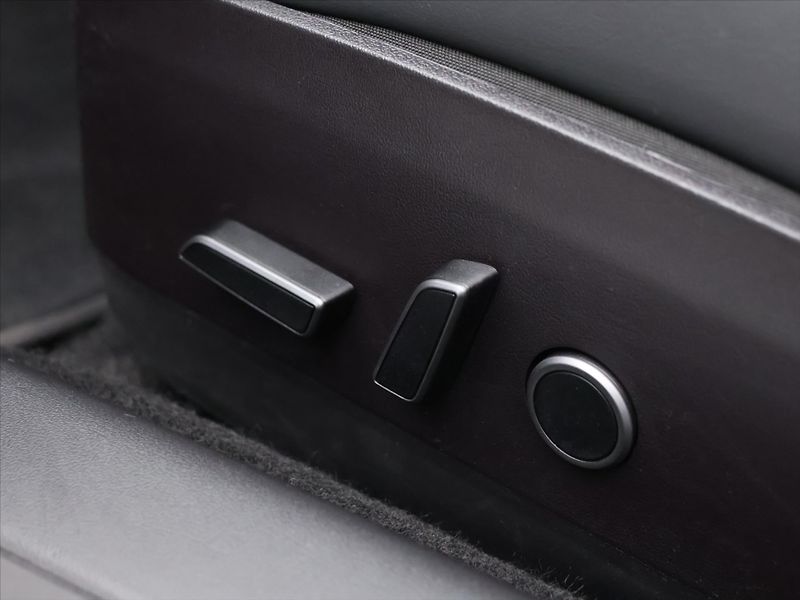 Tesla Model 3 Long Range 75kWh AWD sOH 96,4% - fotka 17 z 32