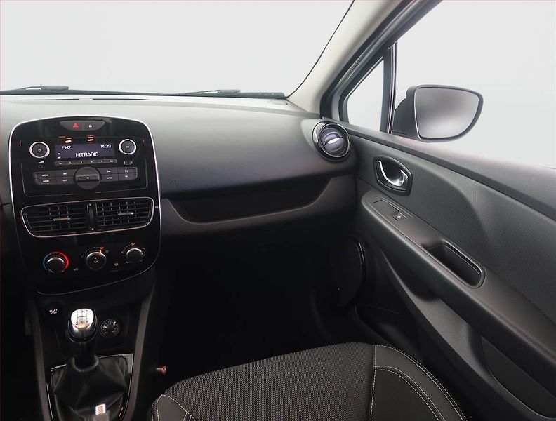 Renault Clio (2016) 1.2 16V, Tempomat - fotka 8 z 14