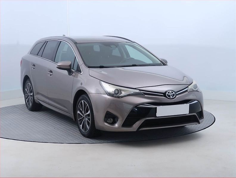 Toyota Avensis (2016) 1.6 D-4D, Tempomat - fotografie inzerátu