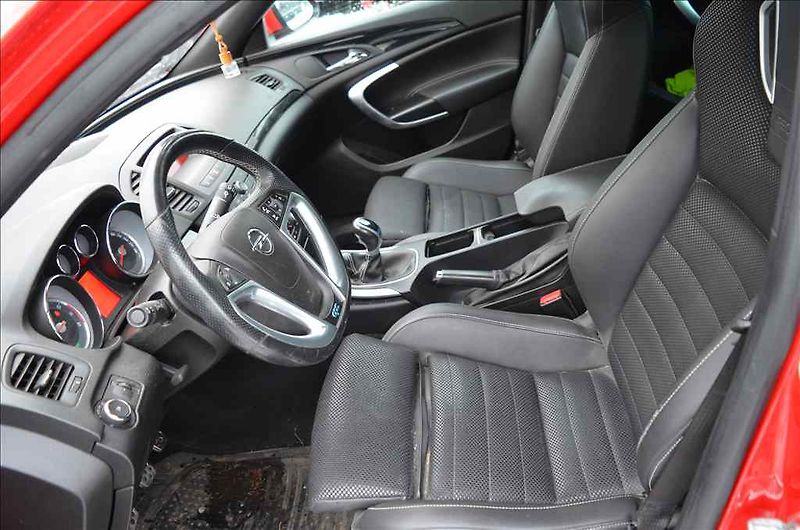 Opel Insignia (2011) ST 2,8 OPC 4X4 - fotka 20 z 25