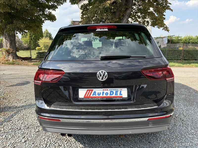 Volkswagen Tiguan 2,0 TDi DSG 4Motion  LED,ACC - fotka 5 z 50