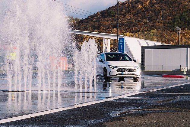 Překážky zde tvoří vodní stěny., zdroj: Se svolením Autodrom Most