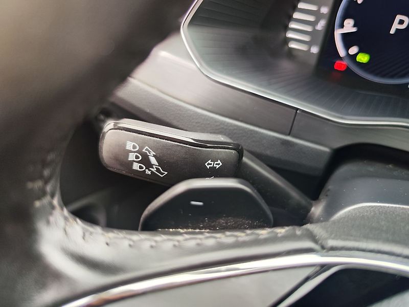Škoda Superb 2.0 TDI/110kW Style DSG - fotka 29 z 35