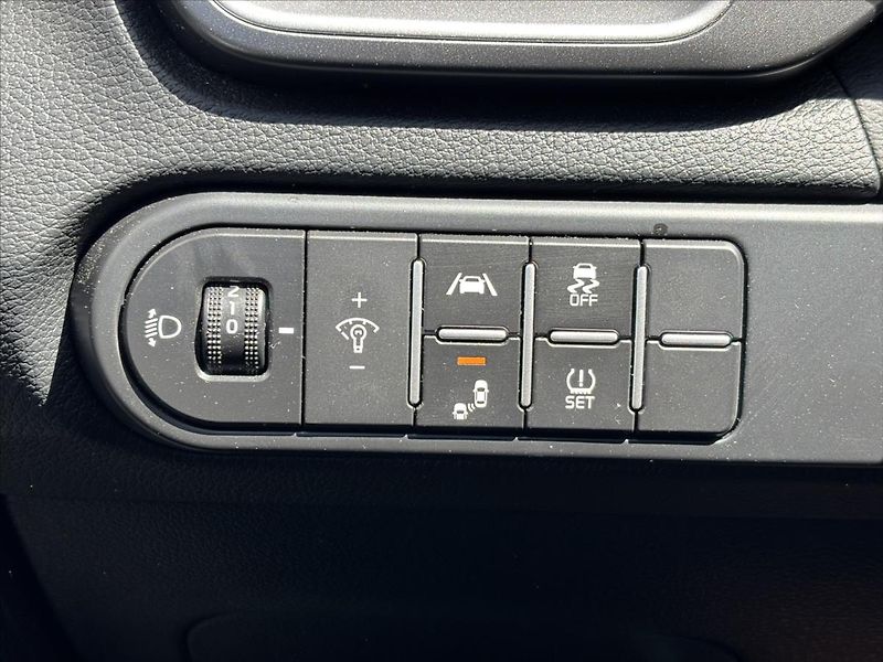 Kia Ceed 1,5 TGDi 118kW AT TOP KAMERA - fotka 33 z 43