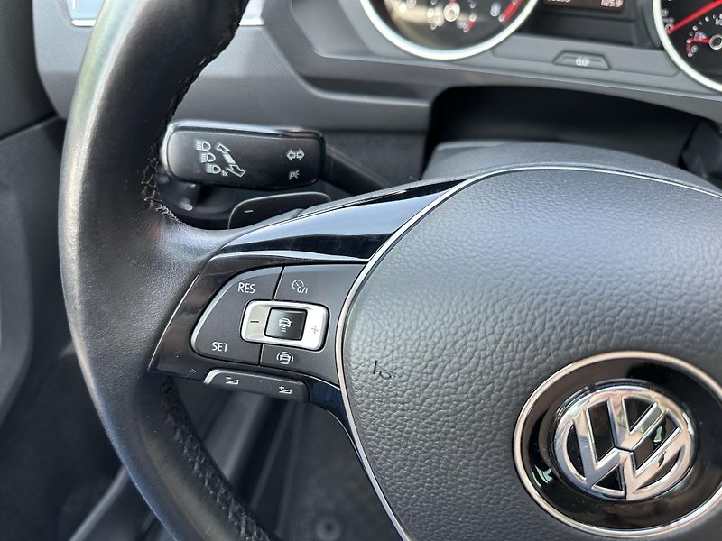 Volkswagen Tiguan 2.0 TSI DSG 4Motion - fotka 19 z 30