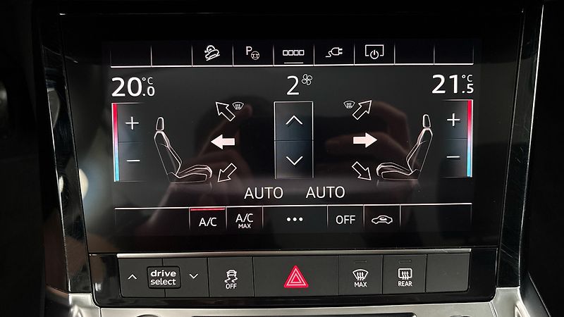 Audi e-tron 55 AUT Quattro - fotka 13 z 26