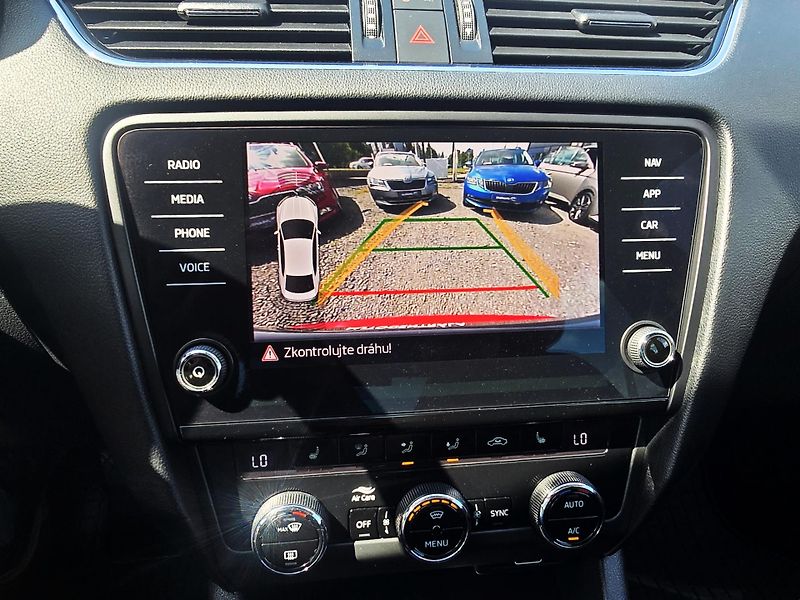 Škoda Octavia 1.4 Tsi110KW MAX VÝBAVAVA 1Maj - fotka 22 z 28