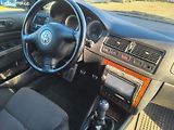 Volkswagen Golf TDI 4X4,PĚKNÝ,VÝBAVA,SERVISKA - náhled 11