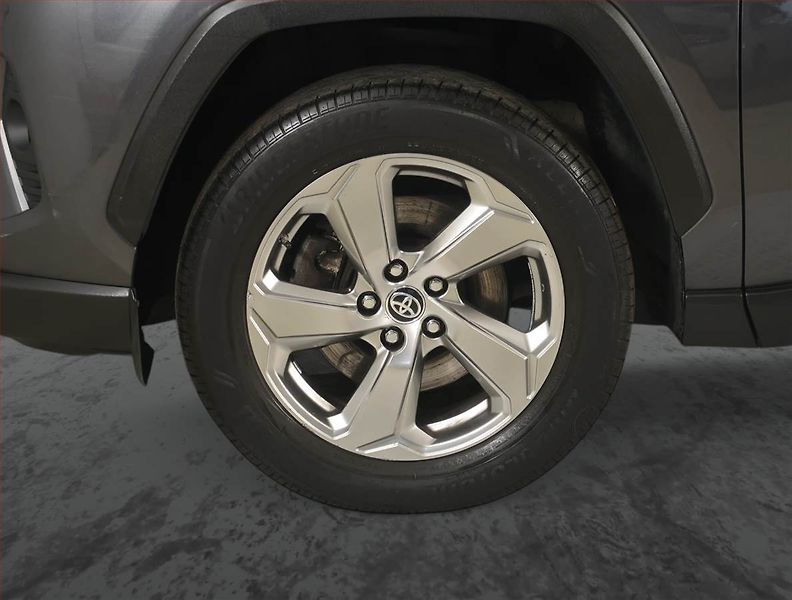 Toyota RAV4 (2020) 2.5 Hybrid - fotka 15 z 20