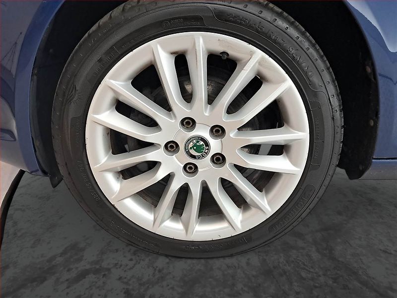Škoda Octavia (2011) Laurin&Klement 1.8 TSI - fotka 22 z 22