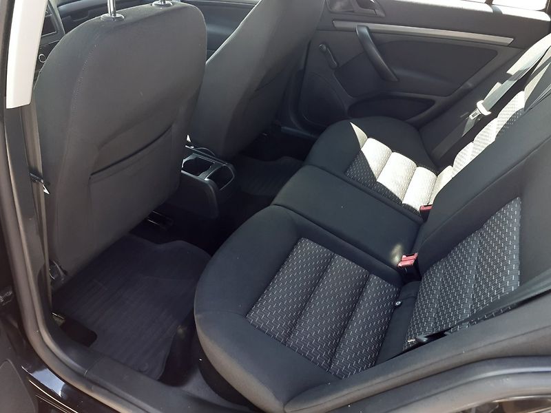 Škoda Octavia (2010) KOMBI 1.4 TSI - fotka 12 z 27