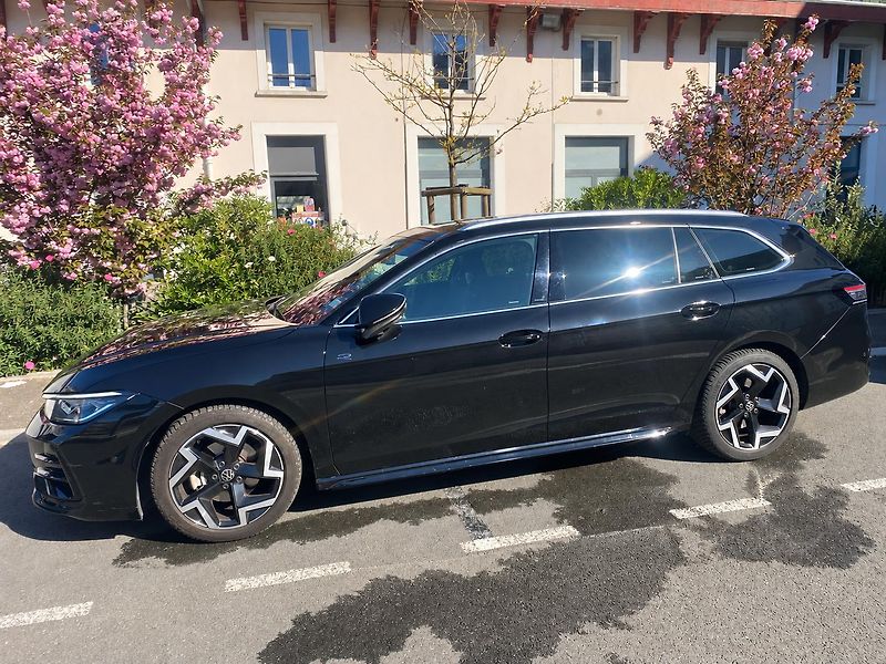 Volkswagen Passat 2.0tdi R line DSG kombi  - fotka 3 z 9