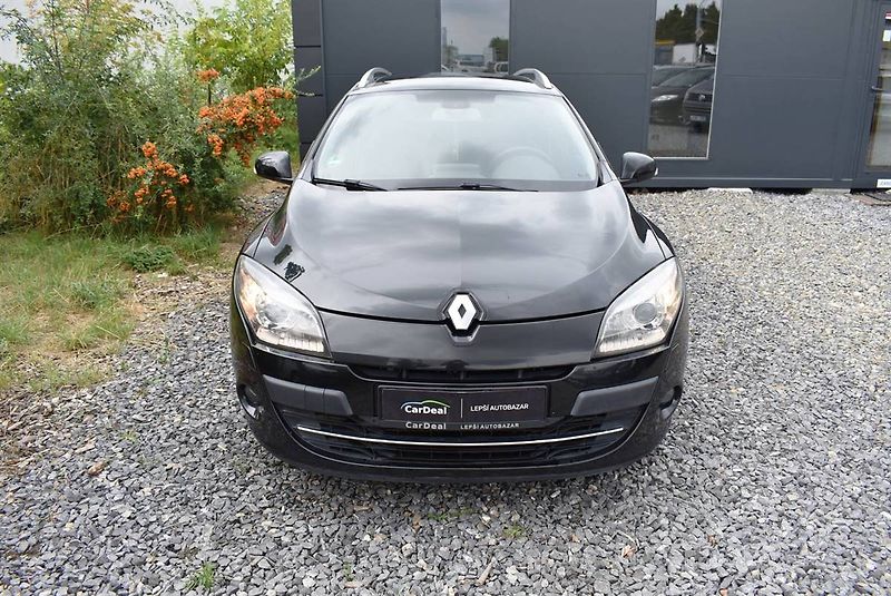 Renault Mégane 1,9 DCi BOSE,96KW,NAVI,PĚKNÝ - fotka 2 z 19