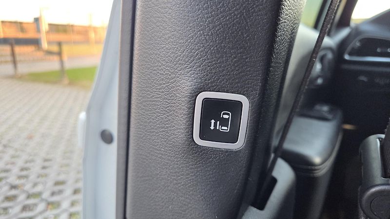 Chrysler Pacifica 3,6L 211 kW,Limited 7 míst,LPG - fotka 42 z 48