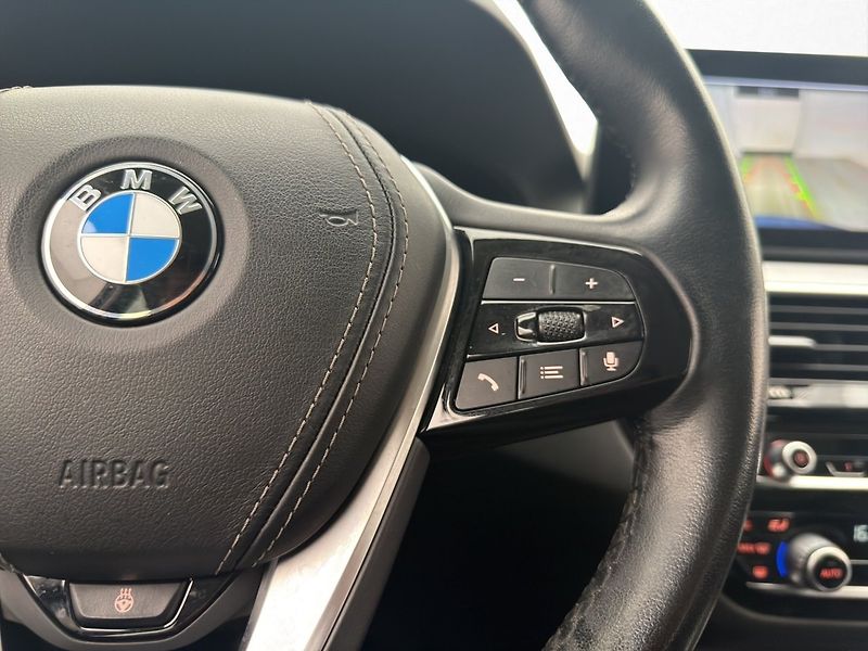 BMW Řada 5 530e Harman Kardon 360 Kůže - fotka 21 z 35