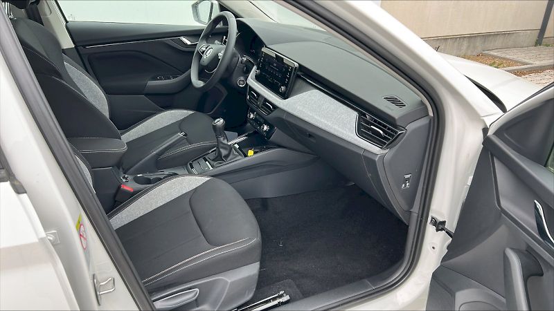 Škoda Scala (2024) 1.0 TSI / 70 kW / 5MP / Select - fotka 21 z 22