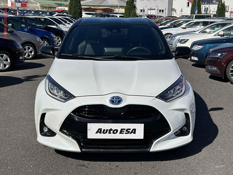 Toyota Yaris (2021) 1.5i, Style, AT - fotka 2 z 17