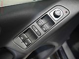 Volkswagen Tiguan (2011) 2.0TDi 4x4, ČR, Klima - náhled 20