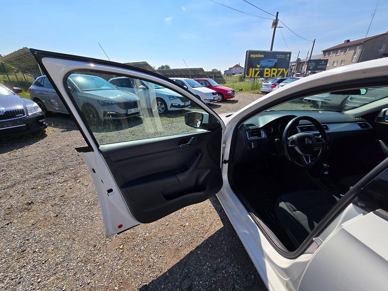 Škoda Rapid (2014) 1.6 TDi 66kw Elegance DSG,nová - fotka 9 z 23