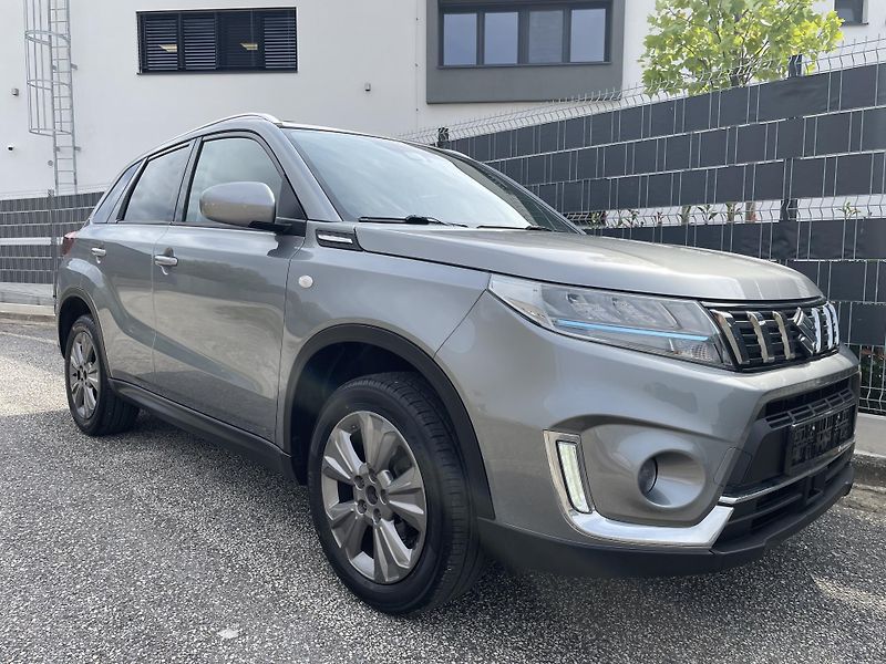Suzuki Vitara (2021) 1.4 BoosterJet Hybrid - fotka 32 z 33