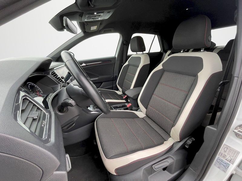 Volkswagen T-Roc (2018) 1.5 TSI 110 kW Highline Sport - fotka 23 z 31