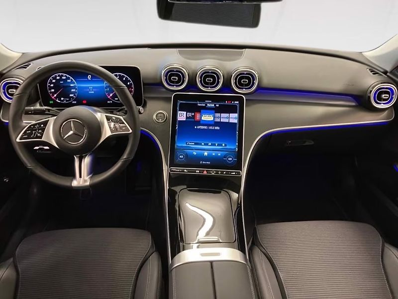 Mercedes-Benz Třídy C 180 Avantgarde Pano Paměť Kam - fotka 13 z 19
