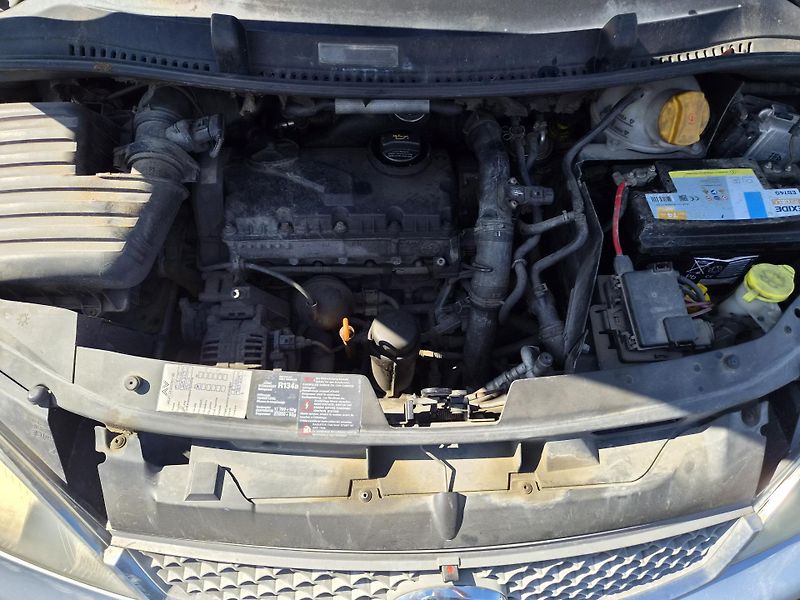 Ford Galaxy 1,9 TDI - fotka 10 z 11