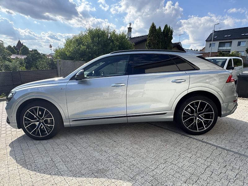 Audi Q8 55 TFSi 1.maj ČR DPH S-line - fotka 3 z 24