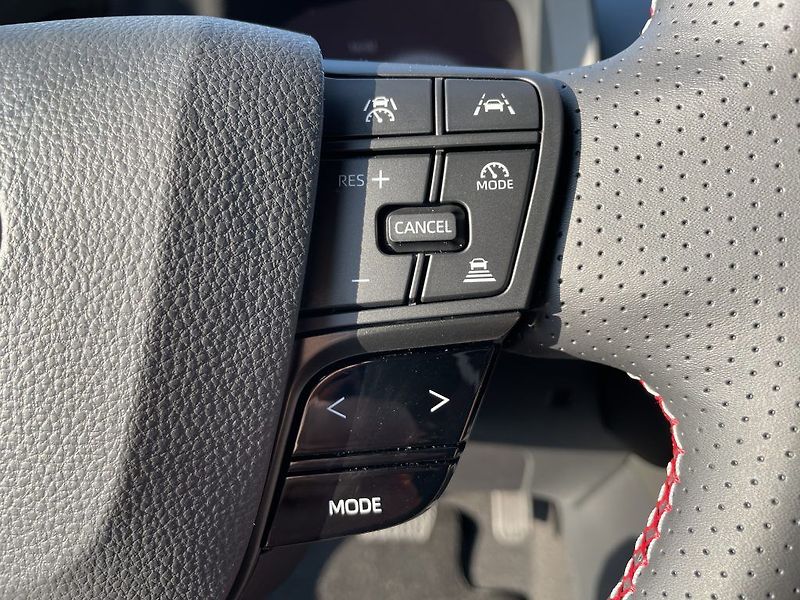 Toyota C-HR 1.8 Hybrid GR Sport - fotka 22 z 30