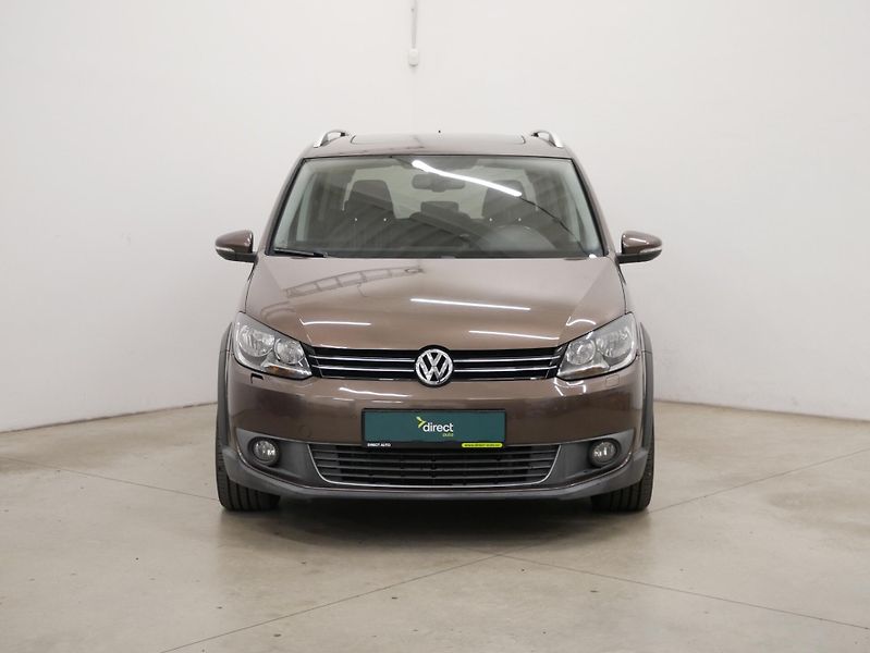 Volkswagen Touran - fotka 4 z 26