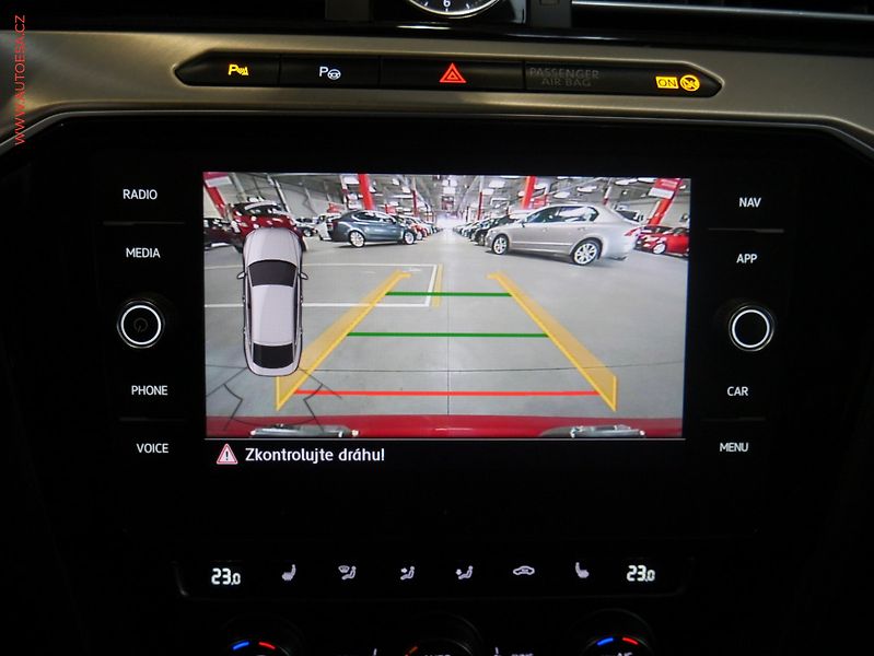 Volkswagen Arteon (2019) 2.0 TDi, 1.maj,ČR, Elegance - fotka 15 z 19