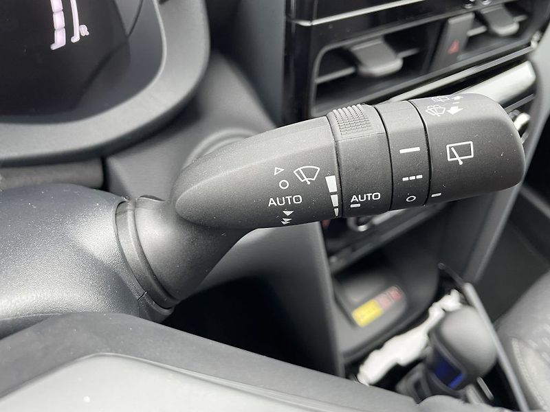 Toyota Yaris Cross 1.5 Hybrid 130k ODBĚR IHNED - fotka 23 z 29