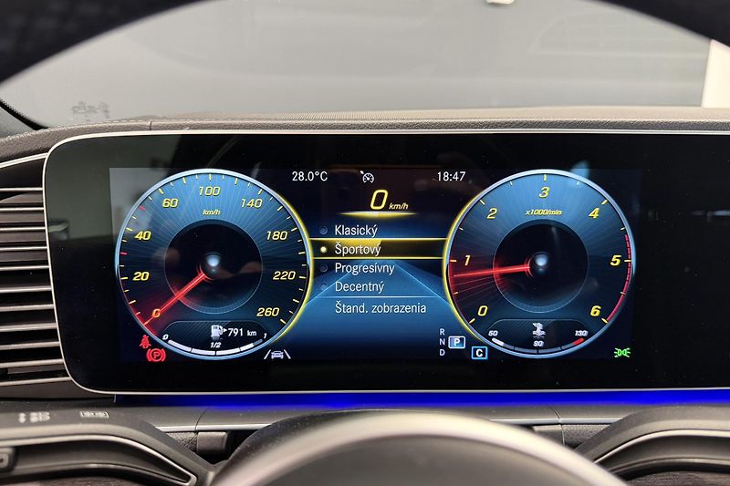 Mercedes-Benz GLE (2021) GLE 300d 4Matic AMG Line - fotka 46 z 94