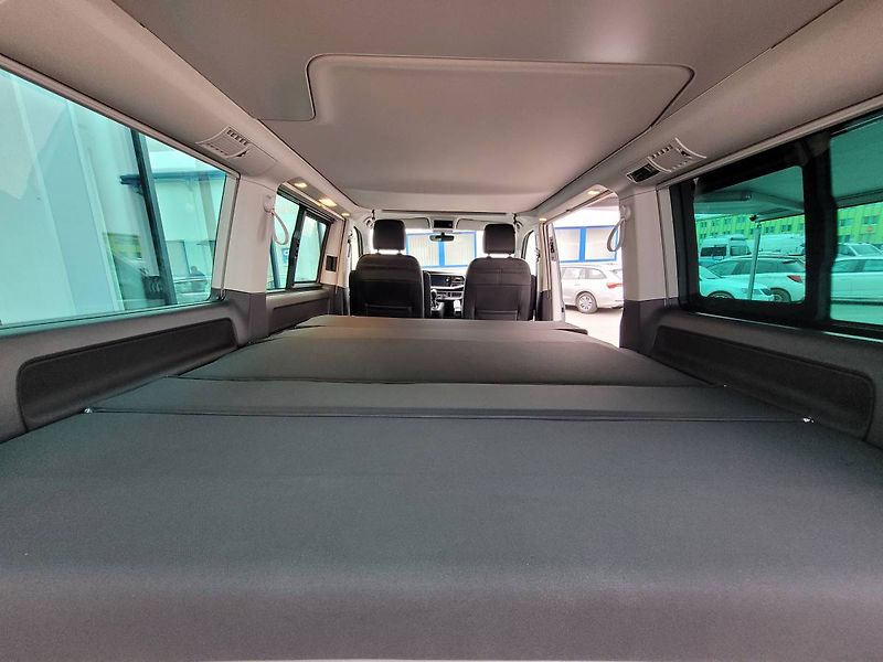 Volkswagen California (2024) Beach Tour 2.0 TDI DSG 7míst - fotka 25 z 64