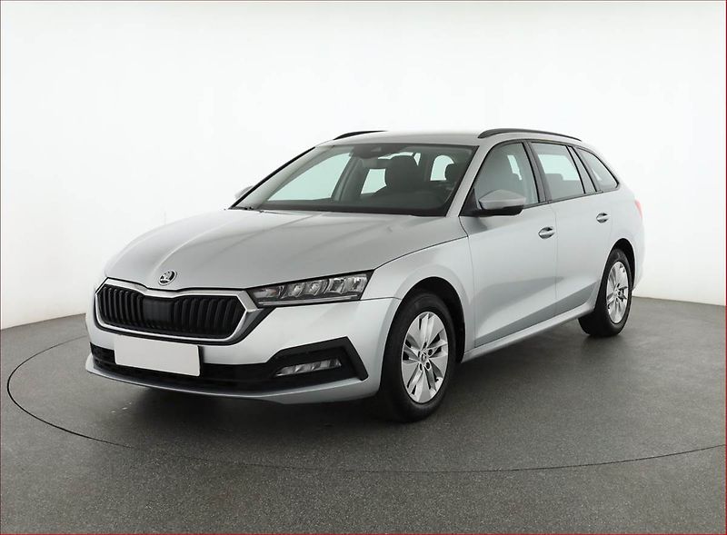 Škoda Octavia (2023) Ambition 2.0 TDI, ČR,1.maj - fotka 2 z 17