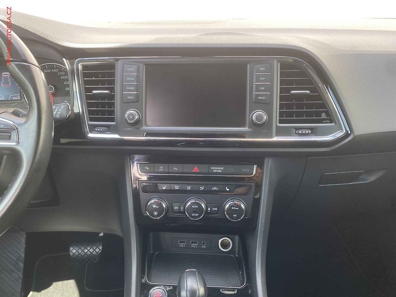 Seat Ateca (2017) 1.4 TSi, Xcellence, DSG, TZ - fotka 12 z 20