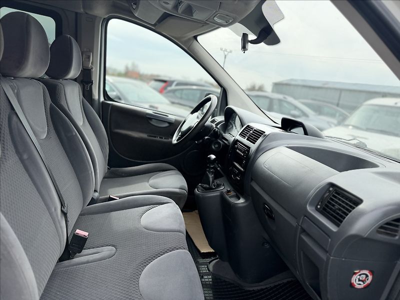 Peugeot Expert Tepee 2,0 SERVISKA, 9MÍST +SADA PNEU - fotka 23 z 25