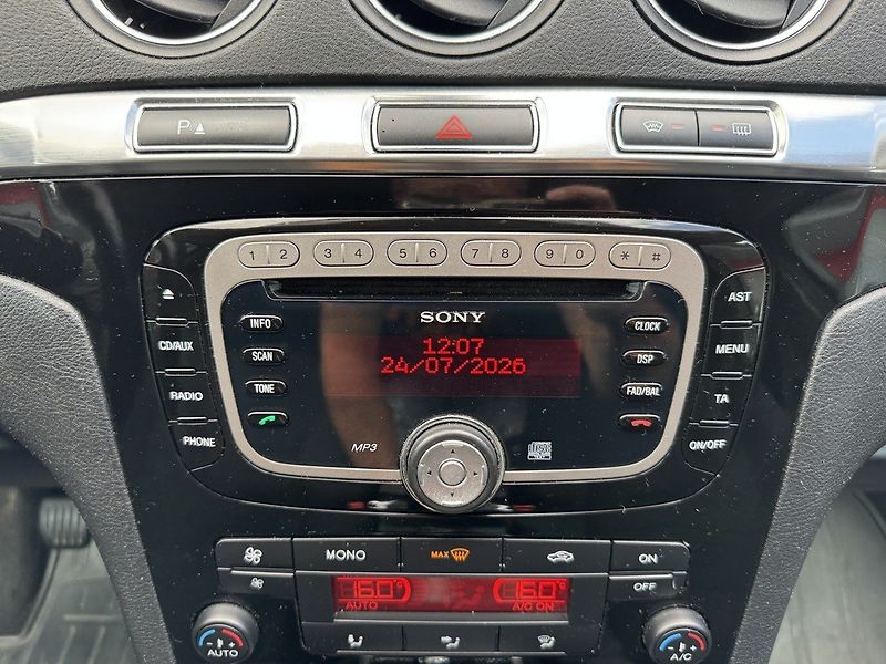 Ford S-MAX (2010) 2.0TDCi Digi Klima Tempomat - fotka 13 z 47