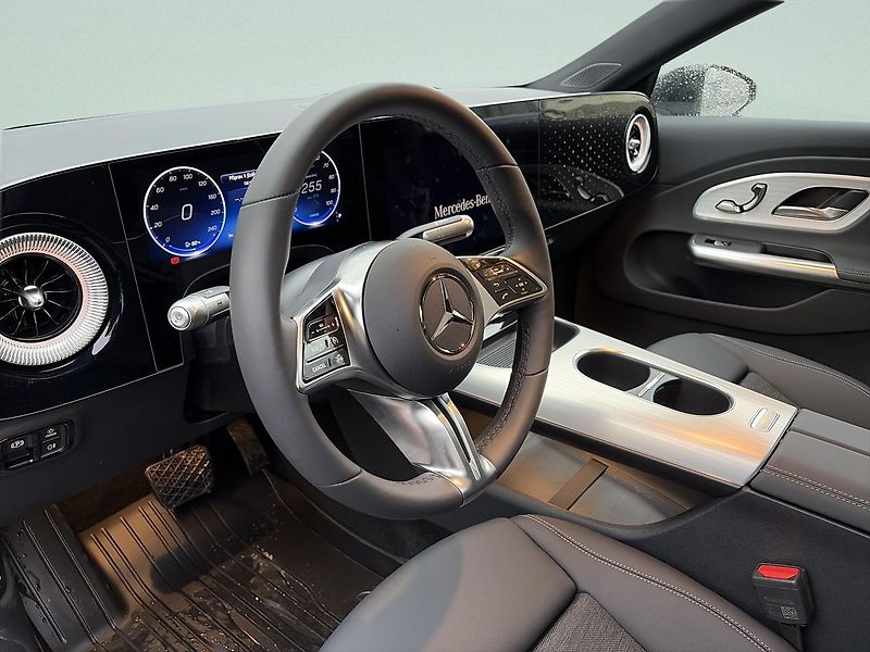 Mercedes-Benz CLA 350 4M EQ - fotka 9 z 15