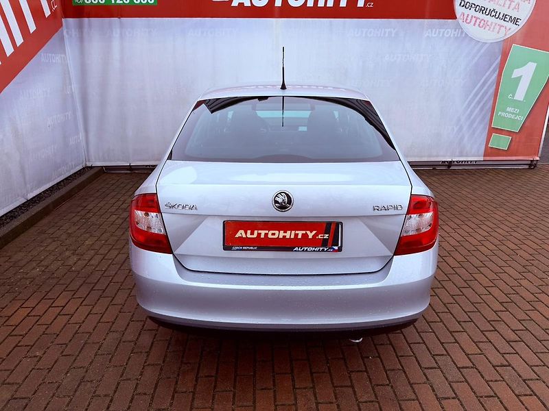 Škoda Rapid 1.6 TDi Ambition Fresh, ČR - fotka 7 z 19