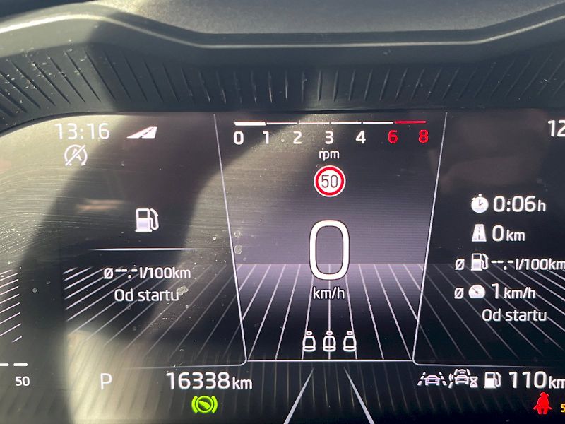 Škoda Scala (2024) 1.0 TSI 85kW Top Selection DSG - fotka 11 z 27