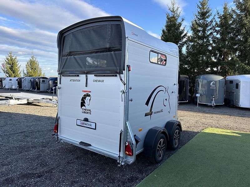 Cheval Liberté (2026) Touring XL, BÍLÝ  - fotka 5 z 37
