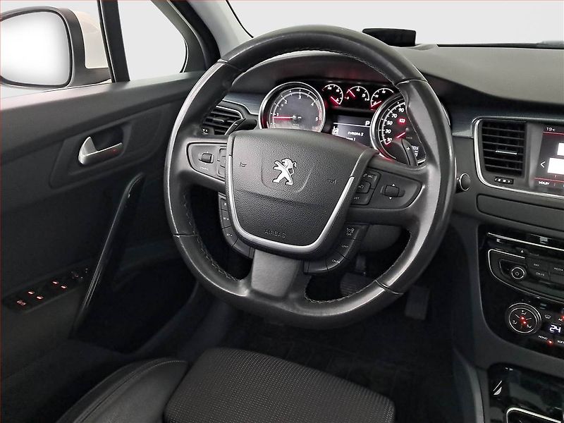 Peugeot 508 (2017) 2.0 BlueHDi, Automat, Navi - fotka 7 z 18