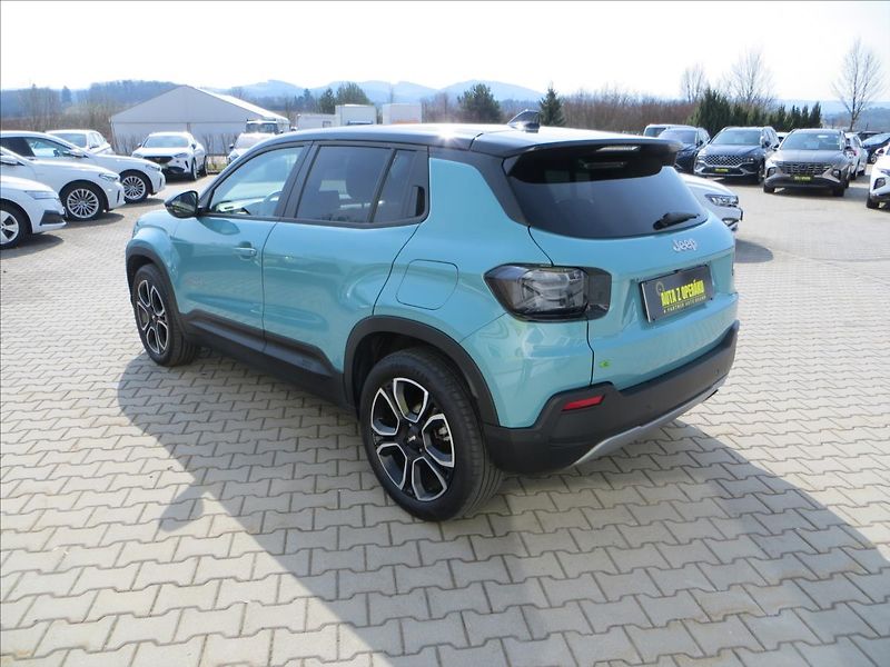 Jeep Avenger 1,2 Turbo AUT Summit JBL ČR - fotka 5 z 29