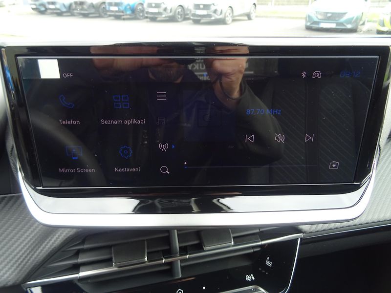 Peugeot 2008 (2026) ALLURE Hybrid 145k e-DCS6 - fotka 27 z 45