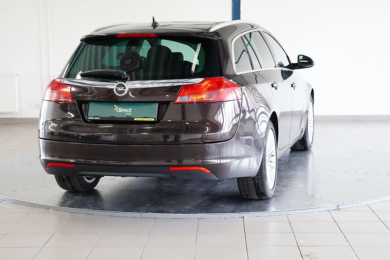 Opel Insignia - fotka 2 z 22